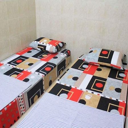 Tri Star Homestay Madiun Eksteriør billede